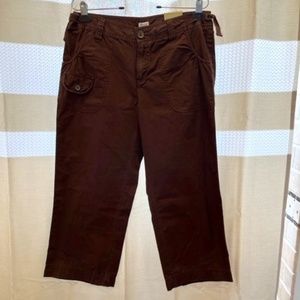 Bass Cropped PANTS SIZE 8 -- NWT